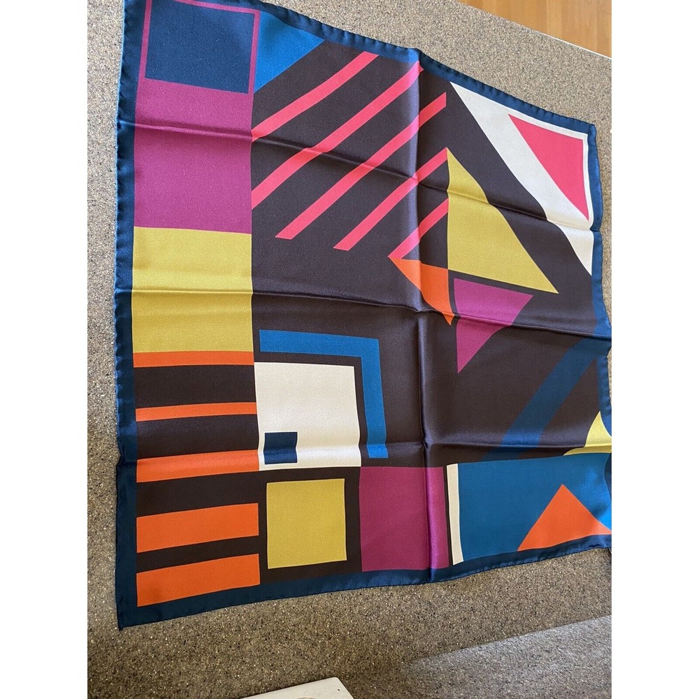 Nwt Larioseta Italian Silk Scarve Beautiful 19” X 19” Colorful